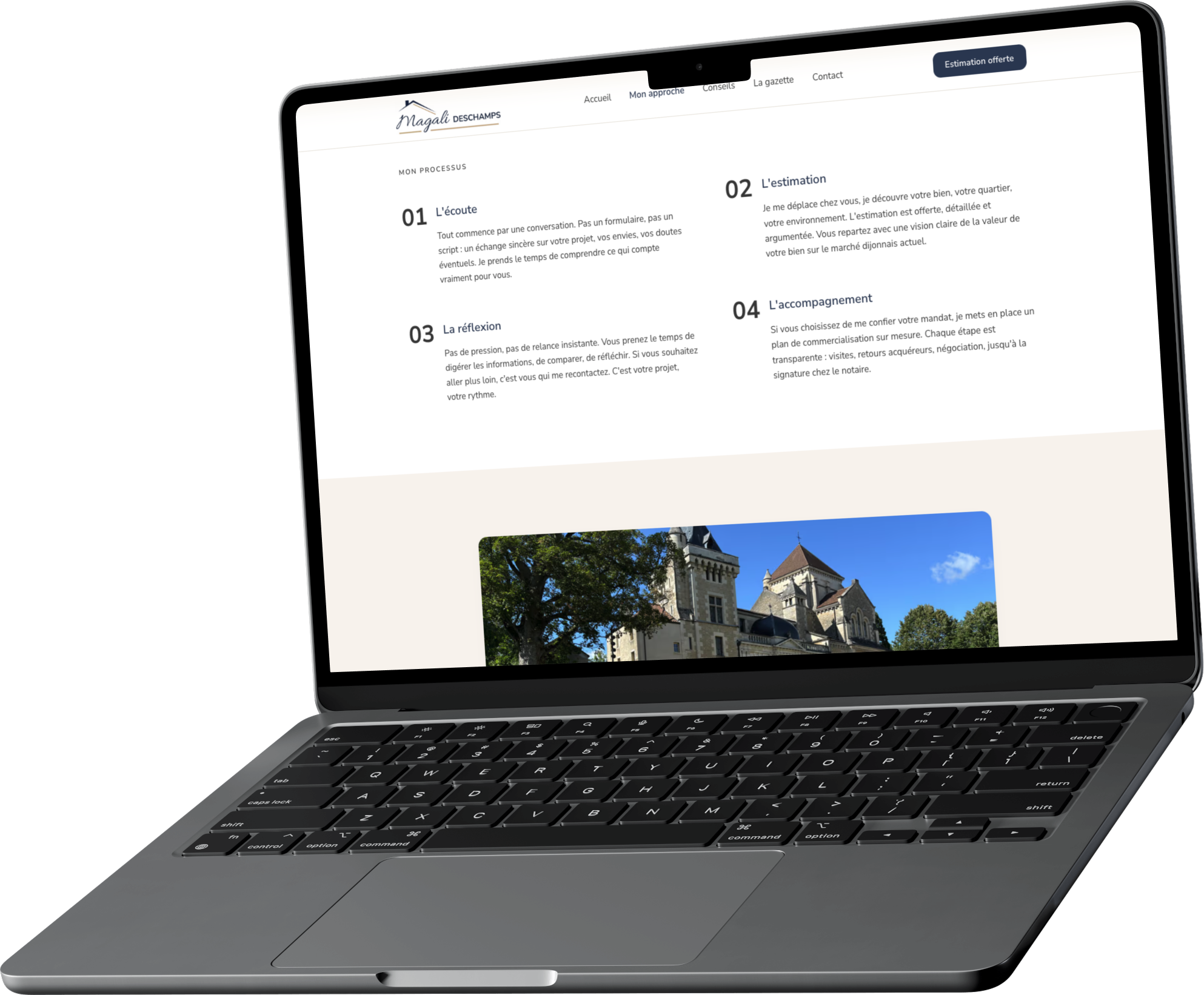 Site public Magali Deschamps sur MacBook — page Mon approche